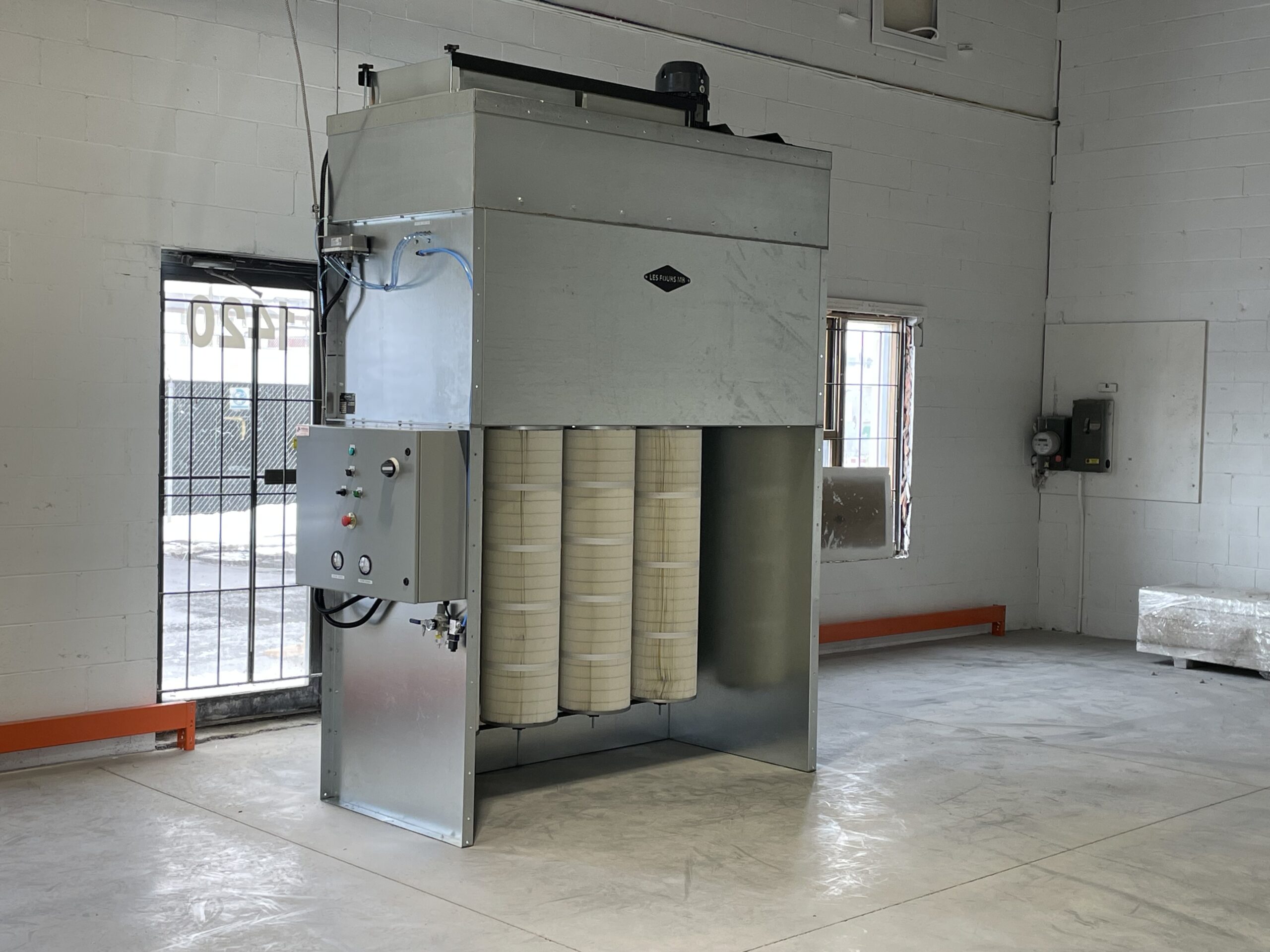 Dépoussiéreur pour chambre à peinture en poudre 